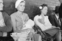 Esther-Bubley-A-Greyhound-bus-trip-from-Louisville-Kentucky-to-Memphis-Tennessee-and-the-terminals-1943