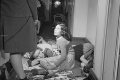 Esther-Bubley.Waiting-room-at-bus-terminal-in-Louisville-Kentucky-Sunday-morning-at-3am-1943